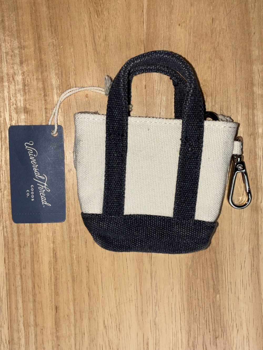 NWT Universal Thread Mini Canvas Tote Keychain & Pouch – Off-White/Navy